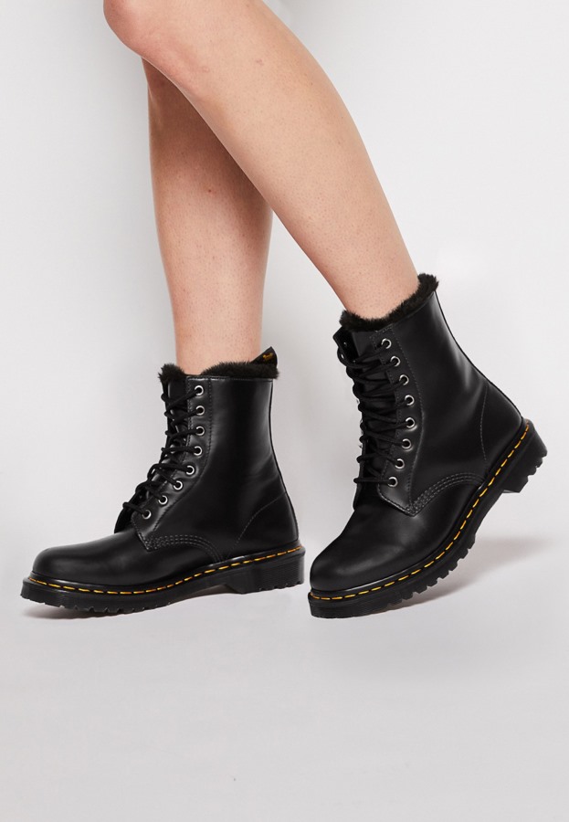 Sorte Dr.martens Norge 1460 Serena Ankelstøvletter Med Snøring