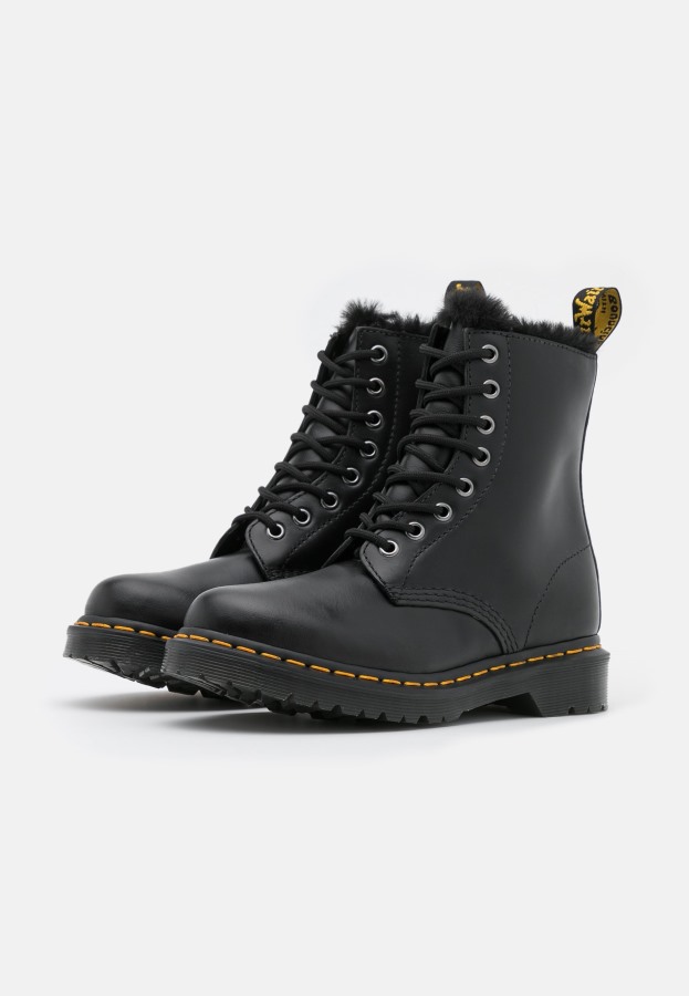 Sorte Dr.martens Norge 1460 Serena Ankelstøvletter Med Snøring