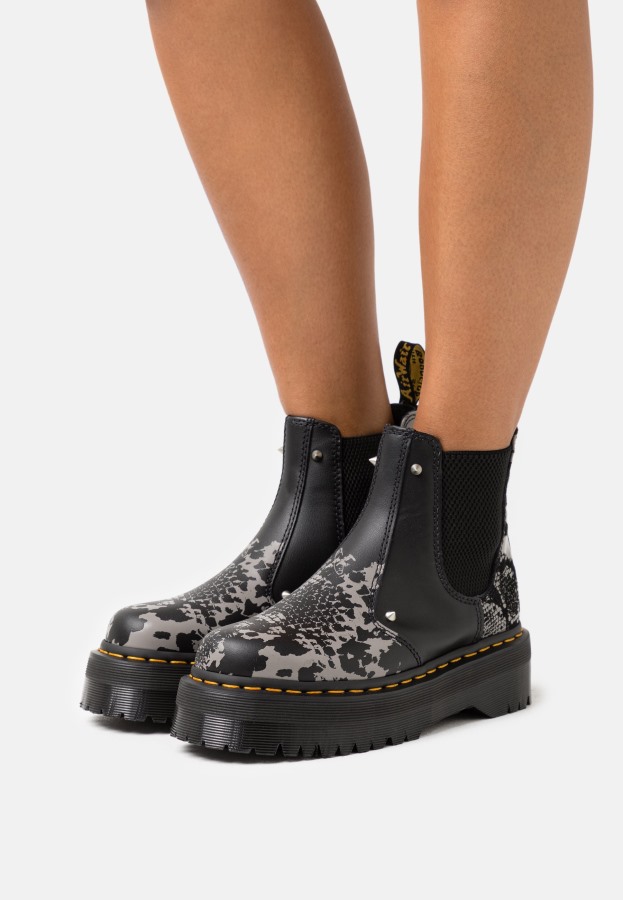 Svarte Backhand Dr.martens Norge 2976 Quad Platform Ankelstøvletter