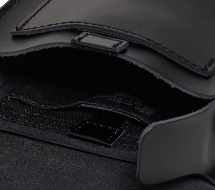 Svart Dr.martens Norge Box Crossbody Bag