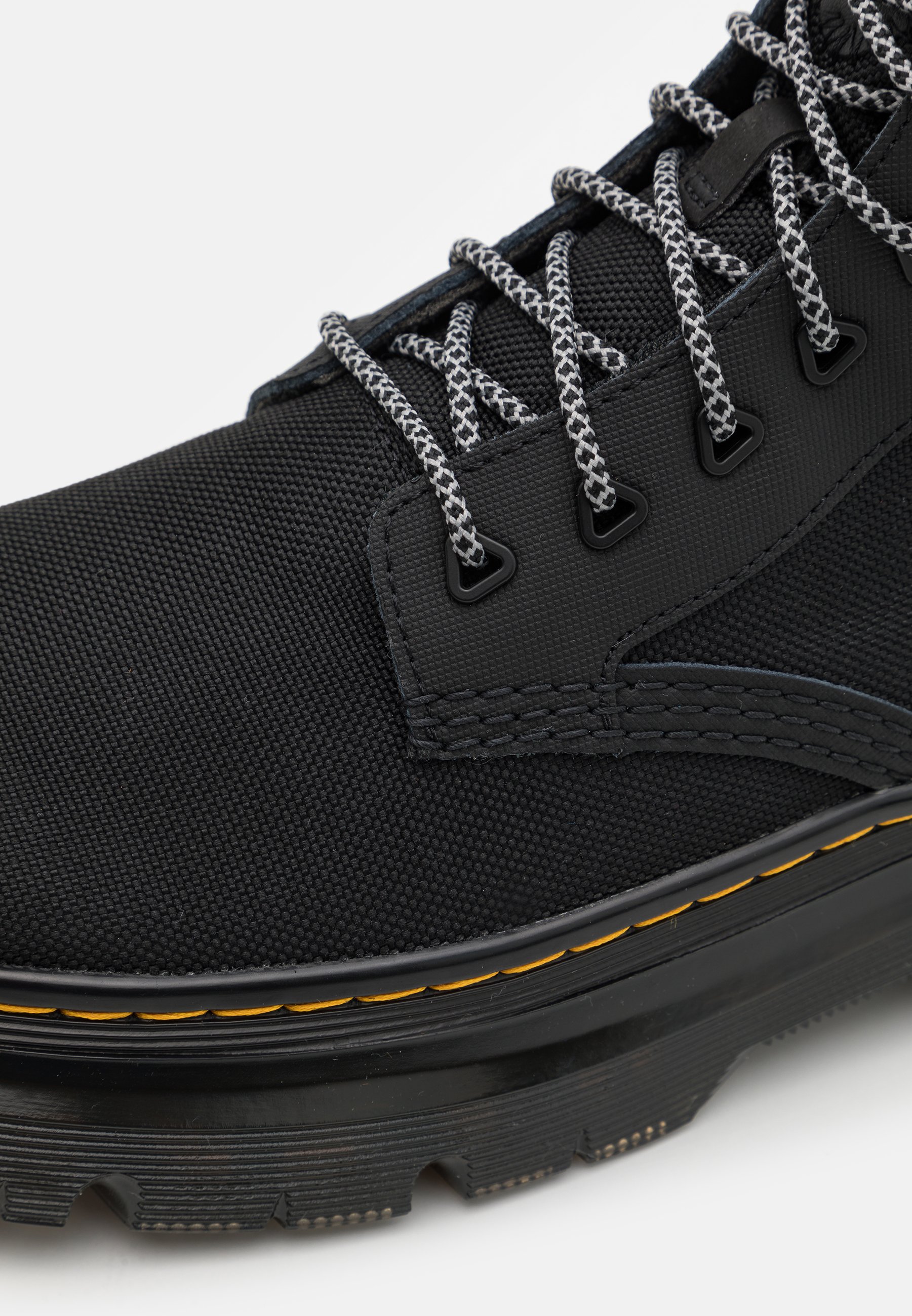 Dr.martens Norge Tarik Ekstra Tøff 50/50 Unisex Ankelstøvletter Svart