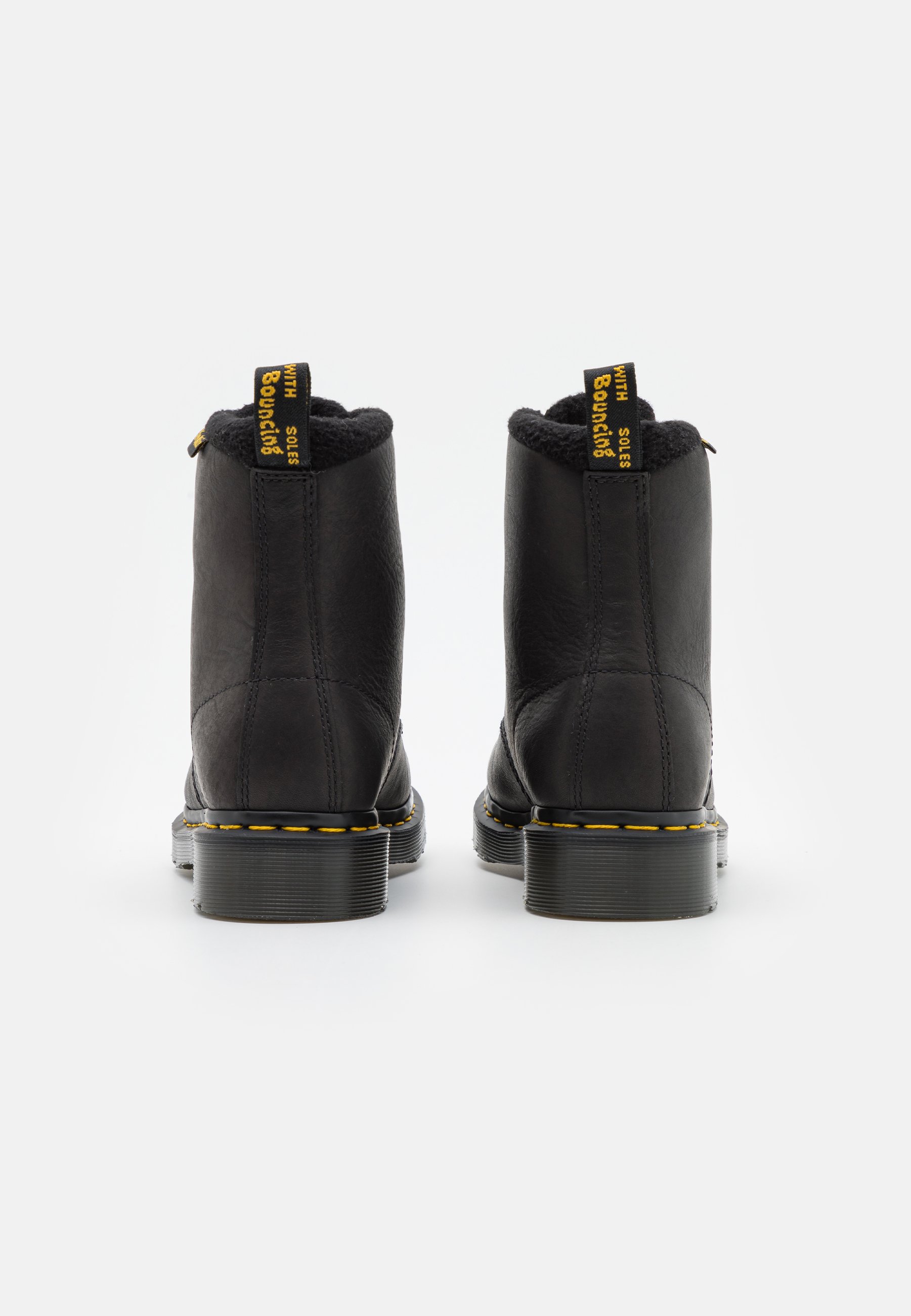 Dr.martens Norge 1460 Pascal Valor Wp Unisex Ankelstøvletter Svart