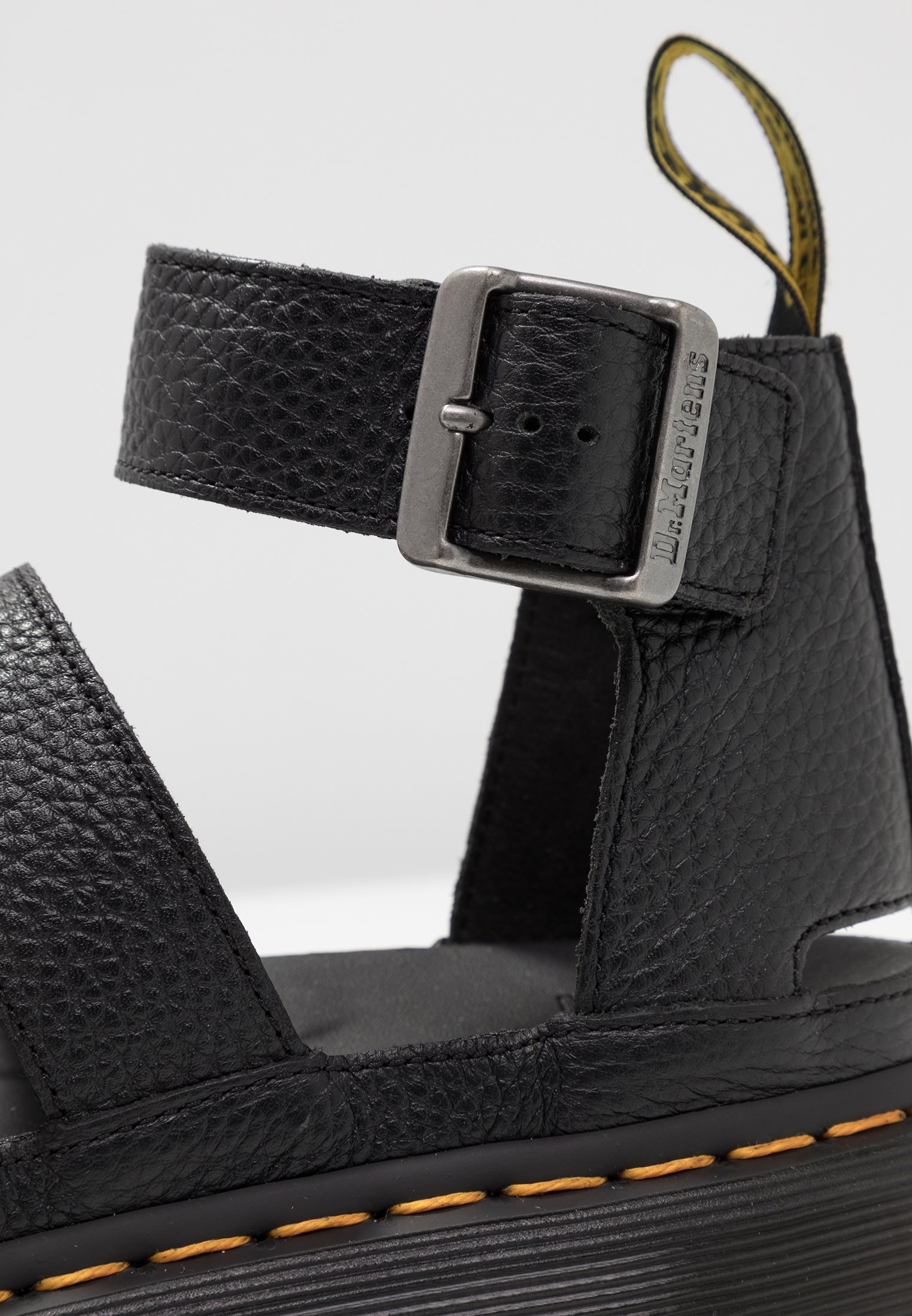 Svart Tante Sally Dr.martens Norge Clarissa Quad Platform Sandaler