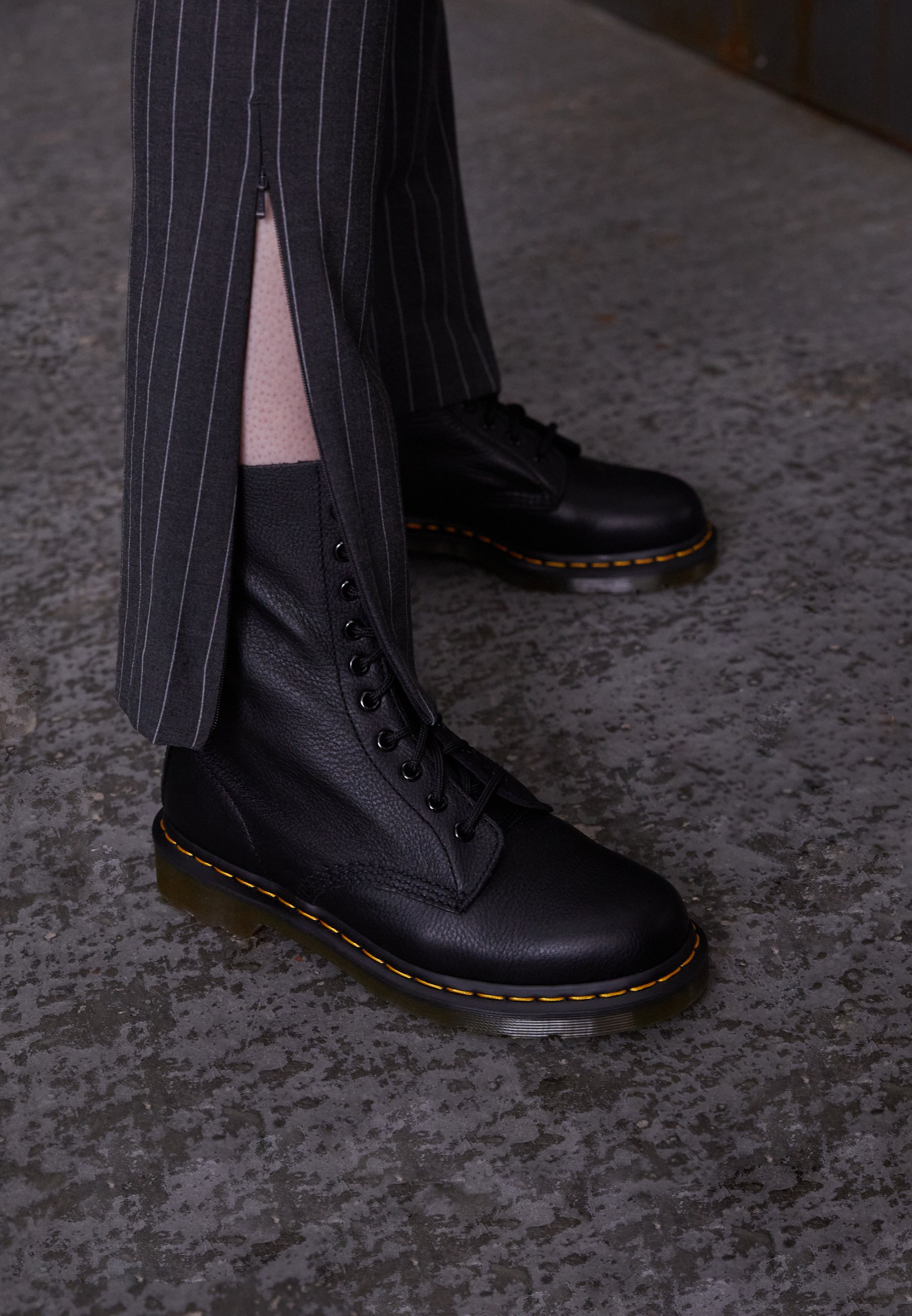 Sorte Dr.martens Norge 1490 10 Eye Virginia Ankelstøvletter Med Snøre
